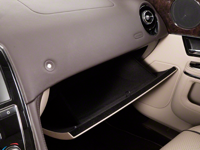 2011 Jaguar XJ Base