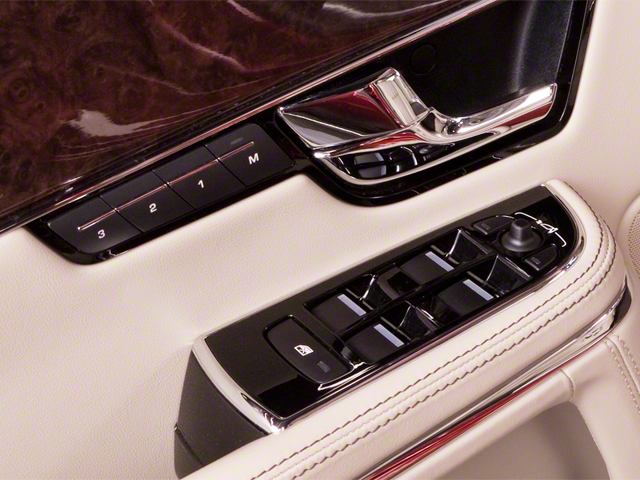 2011 Jaguar XJ Base