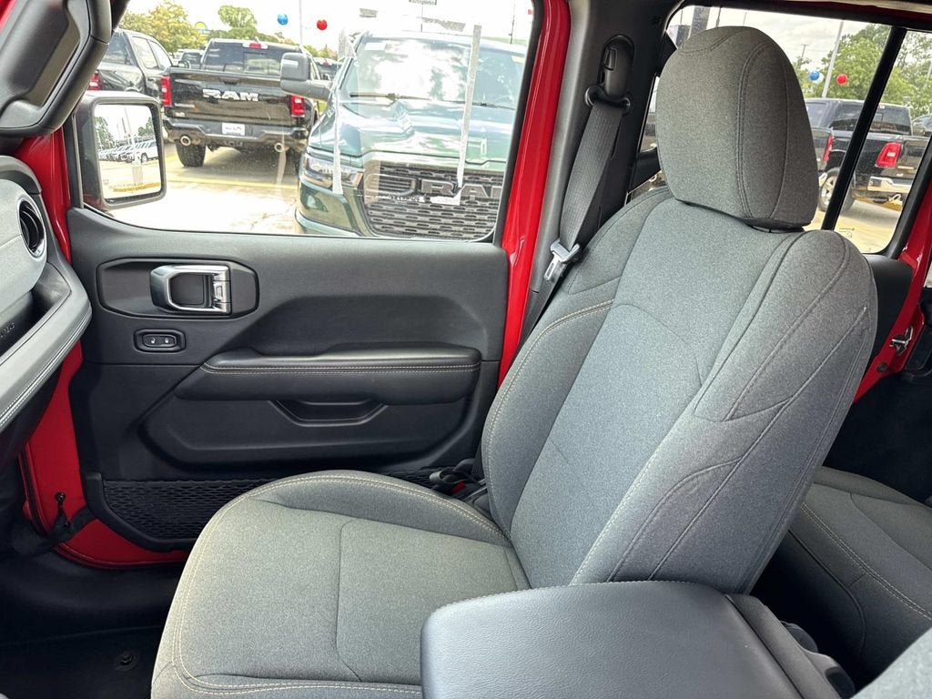 2025 Jeep Wrangler Sahara