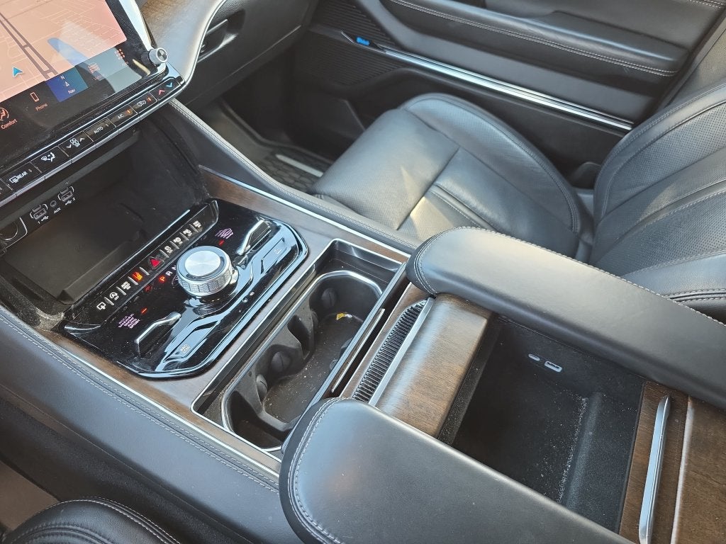 2024 Jeep Grand Wagoneer L BASE
