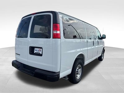 2025 Chevrolet Express Passenger 2500 1LS