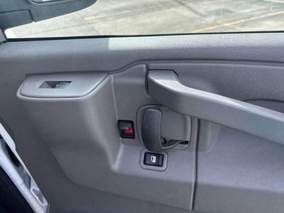 2025 Chevrolet Express Passenger 2500 1LS