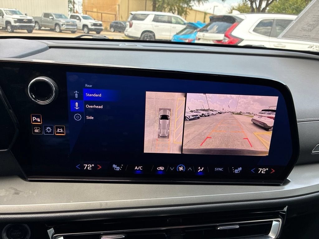 2024 Chevrolet Traverse LS