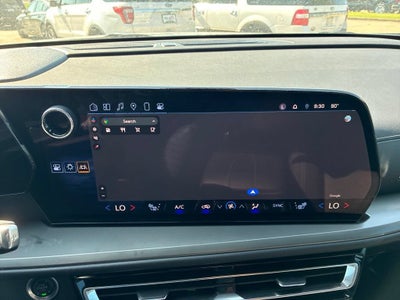 2024 Chevrolet Traverse LS