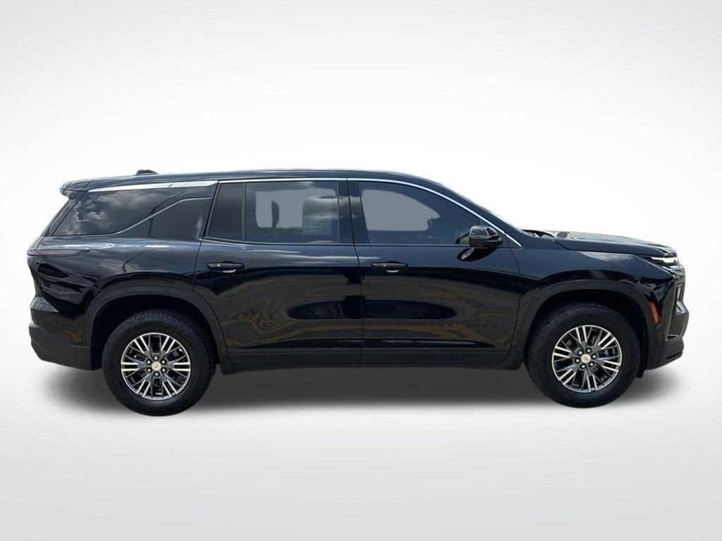 2024 Chevrolet Traverse LS