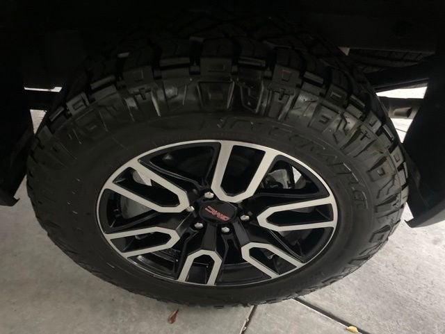 2025 GMC Sierra 1500 AT4
