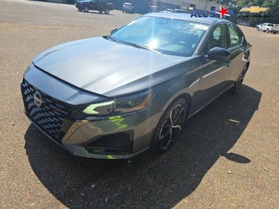 2025 Nissan Altima SR