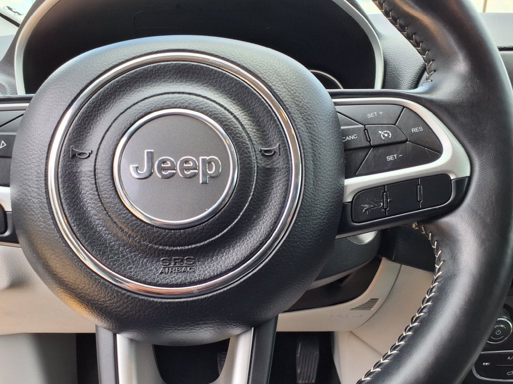 2019 Jeep Compass Latitude w/Sun/Wheel Pkg