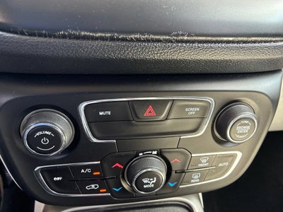 2019 Jeep Compass Latitude w/Sun/Wheel Pkg