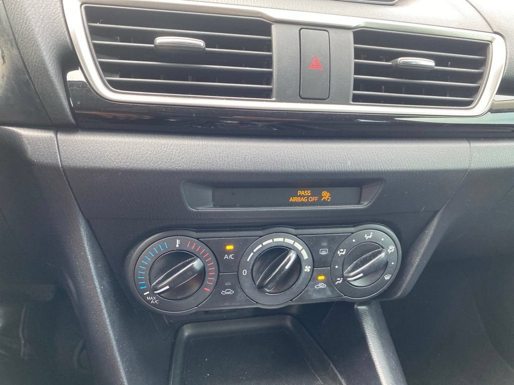 2015 Mazda Mazda3 i Sport
