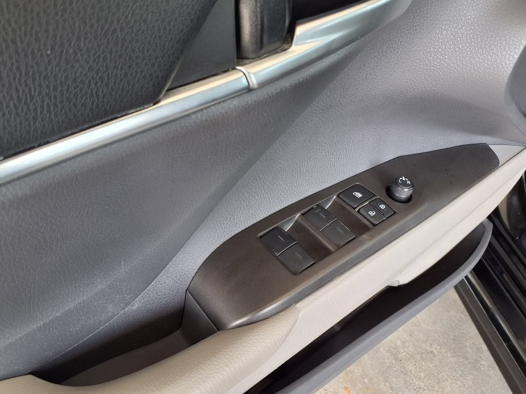 2024 Toyota Camry Hybrid SE