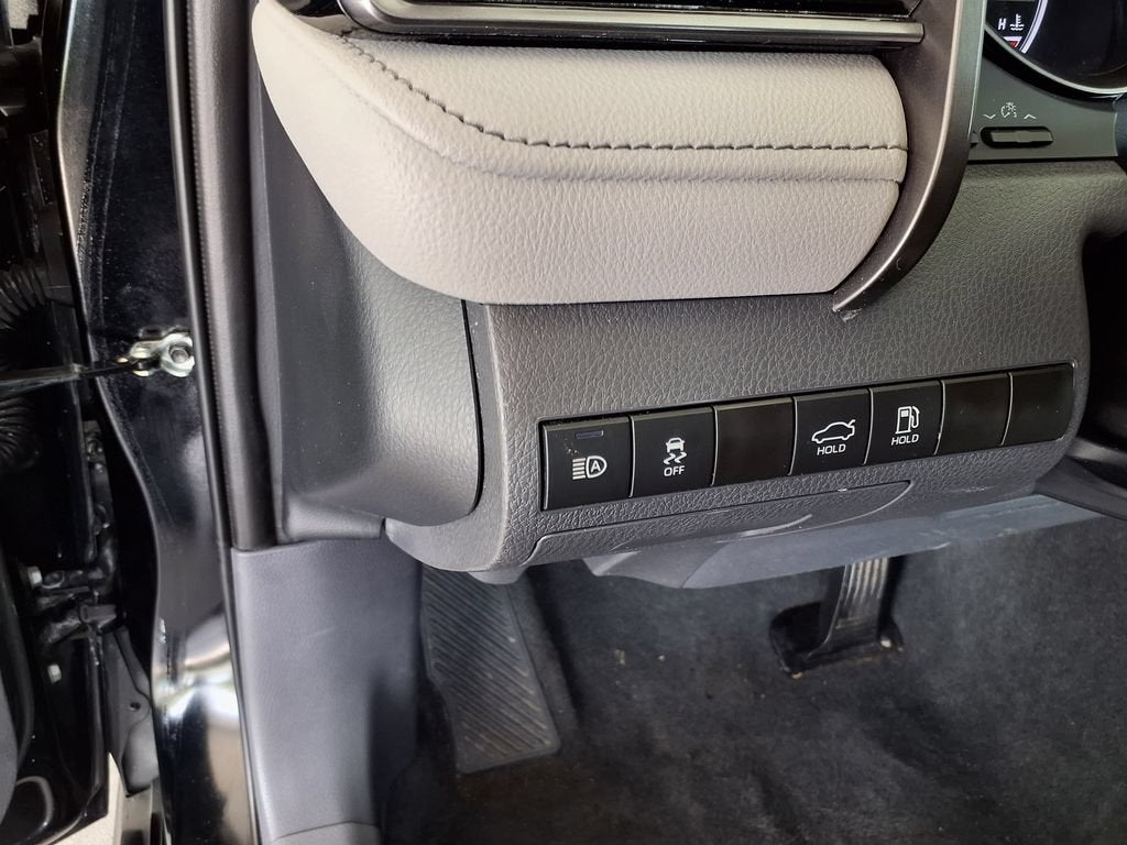 2024 Toyota Camry Hybrid SE