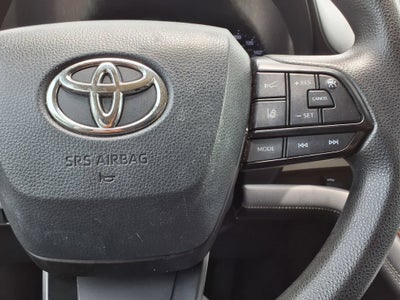 2022 Toyota Sienna LE