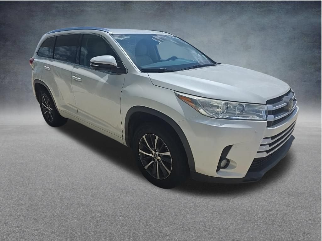 2018 Toyota Highlander SE