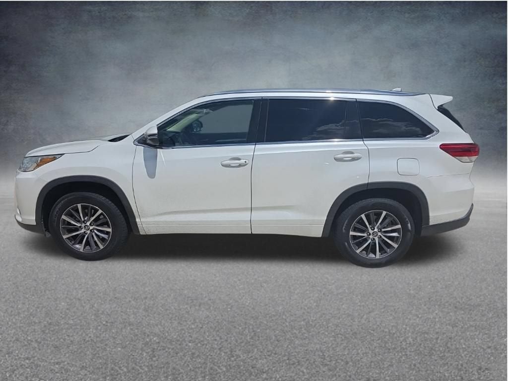2018 Toyota Highlander SE