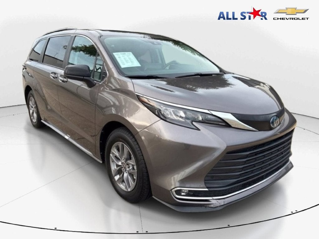 2024 Toyota Sienna XLE