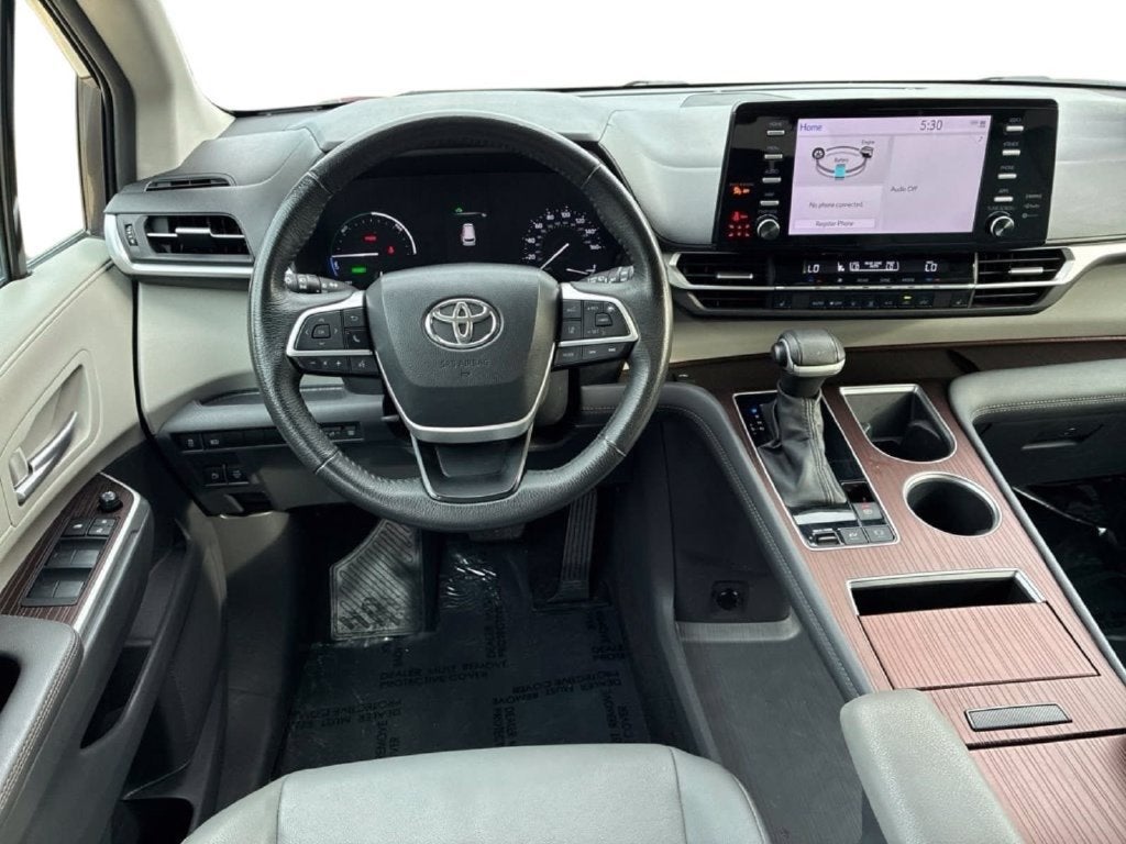2024 Toyota Sienna XLE