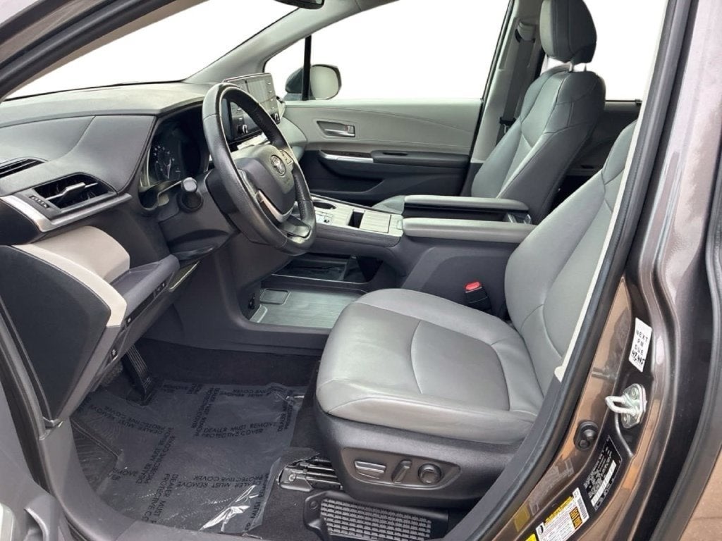 2024 Toyota Sienna XLE