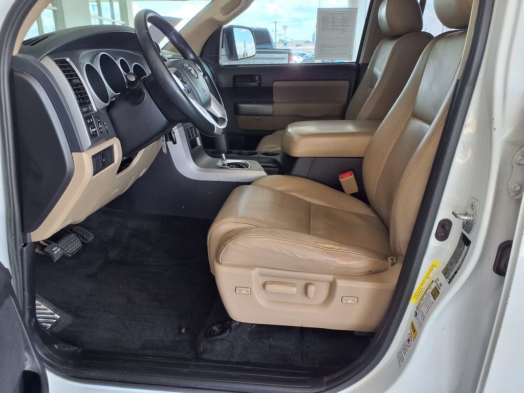 2017 Toyota Sequoia SR5