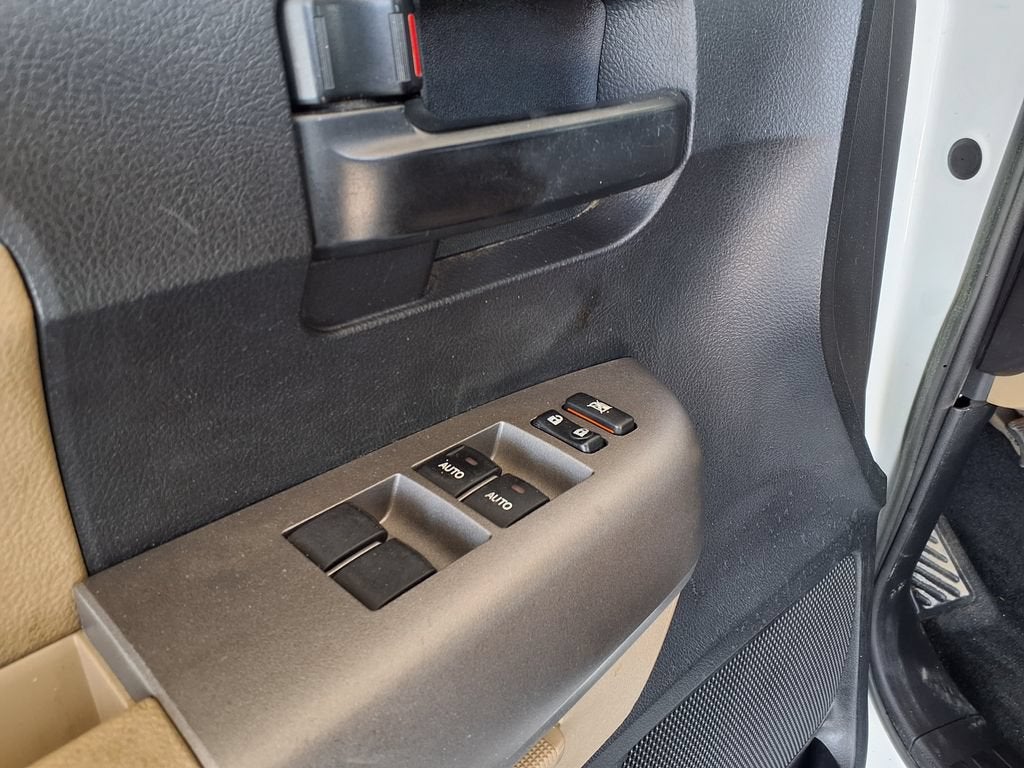 2017 Toyota Sequoia SR5