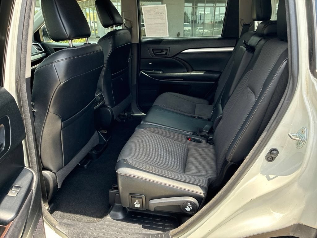 2017 Toyota Highlander LE