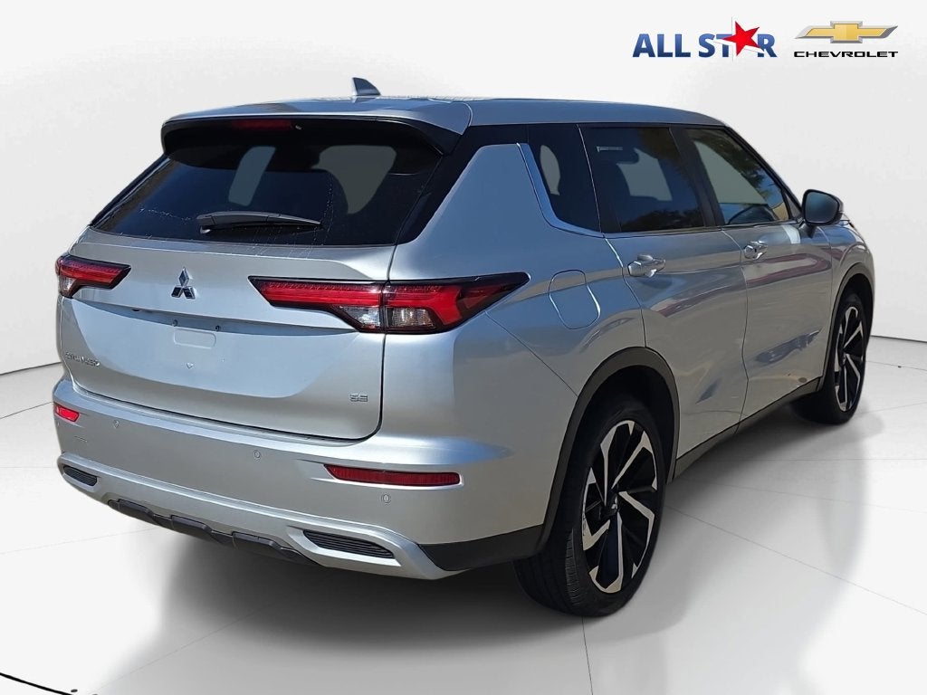 2024 Mitsubishi Outlander SE