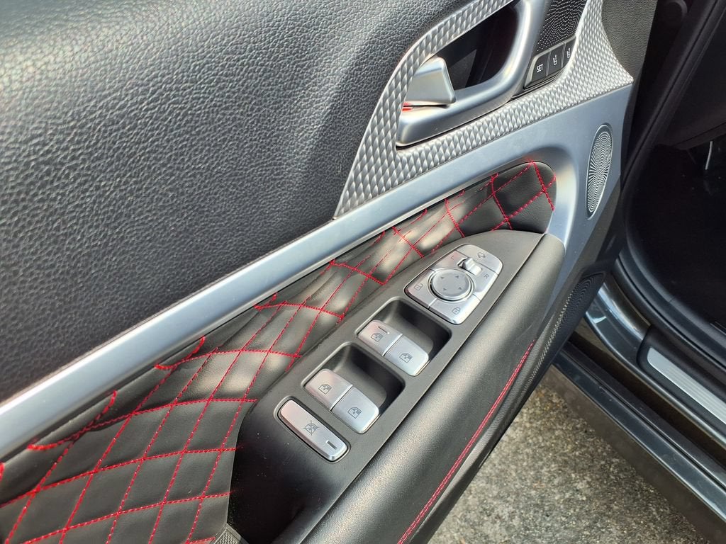 2023 Genesis G70 3.3T
