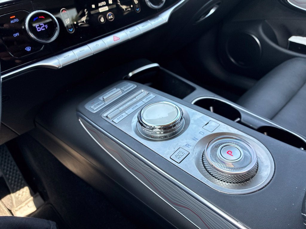2023 Genesis GV70 2.5T