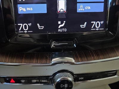 2021 Volvo XC60 Momentum