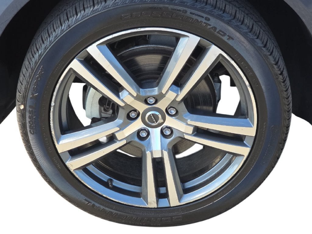 2021 Volvo XC60 Momentum