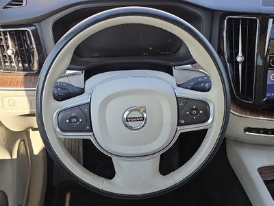 2021 Volvo XC60 Momentum