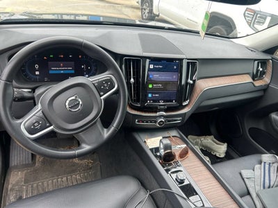 2022 Volvo XC60 Momentum