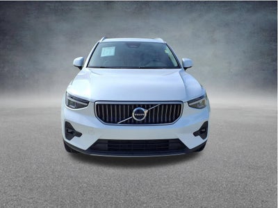 2023 Volvo XC40 Ultimate Bright Theme