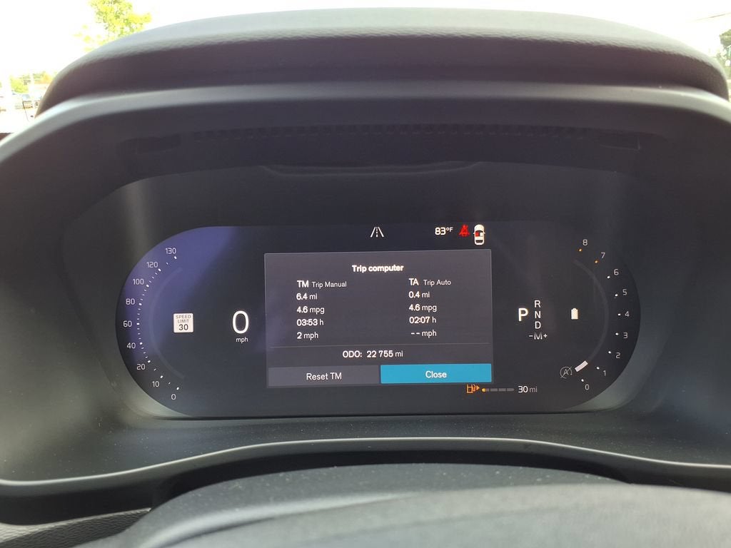 2023 Volvo XC40 Ultimate Bright Theme