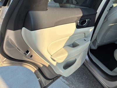 2025 Volvo XC60 Plus