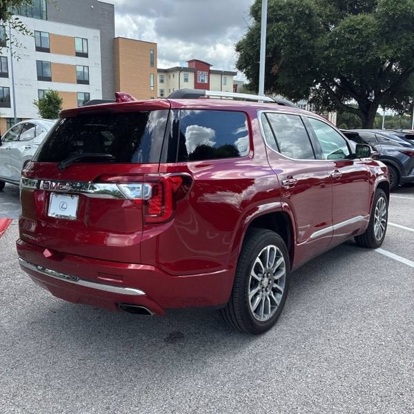 2022 GMC Acadia Denali