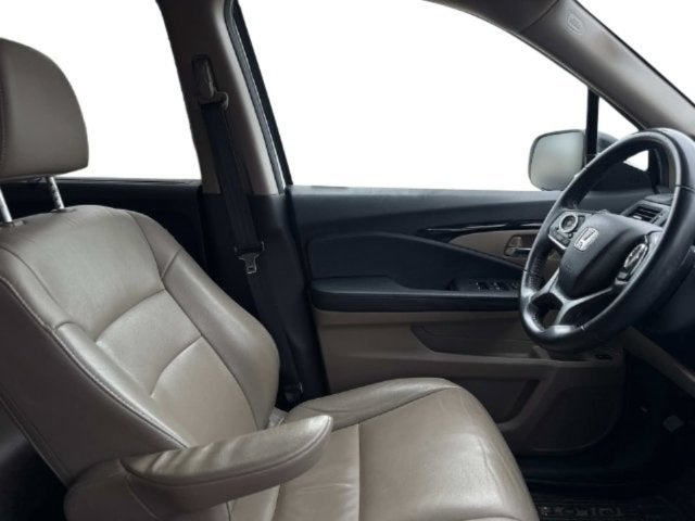 2022 Honda Pilot Touring 7-Passenger