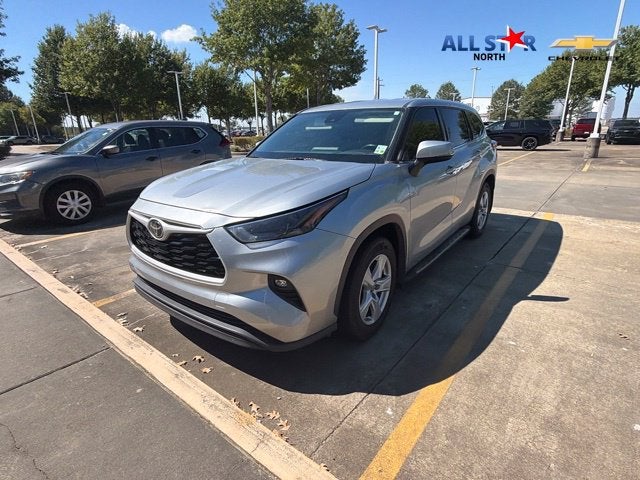 2022 Toyota Highlander LE