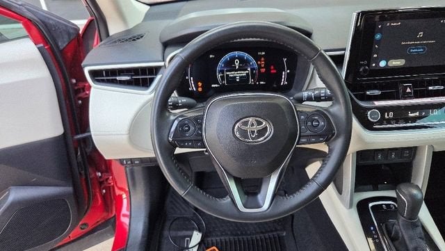 2024 Toyota Corolla Cross XLE