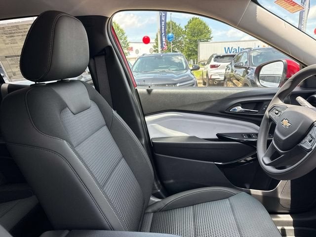2026 Chevrolet Trax LT - Photo 13