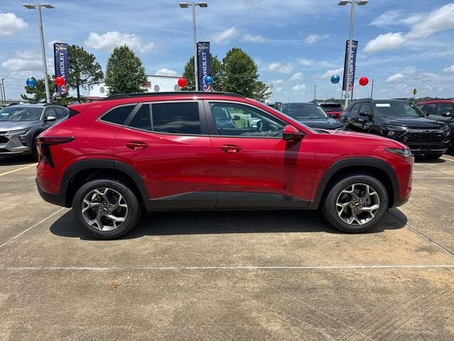 2026 Chevrolet Trax LT - Photo 9