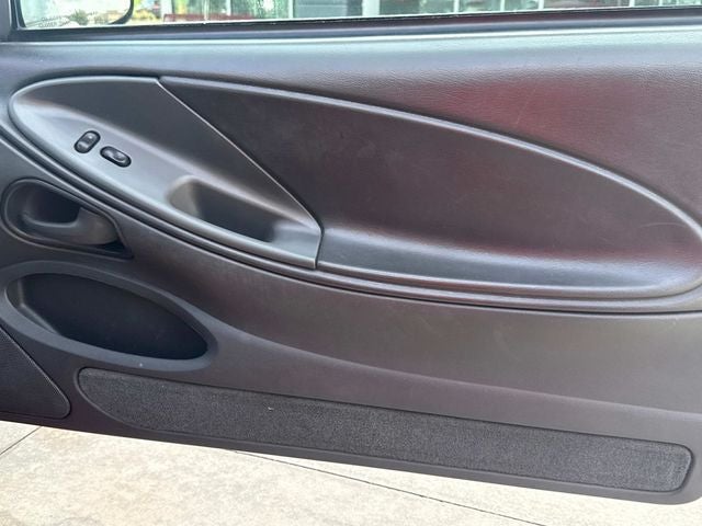 2004 Ford Mustang Mach 1 Premium