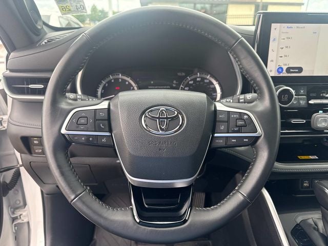 2024 Toyota Highlander XSE