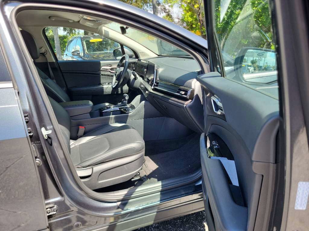 2025 Kia Sportage EX