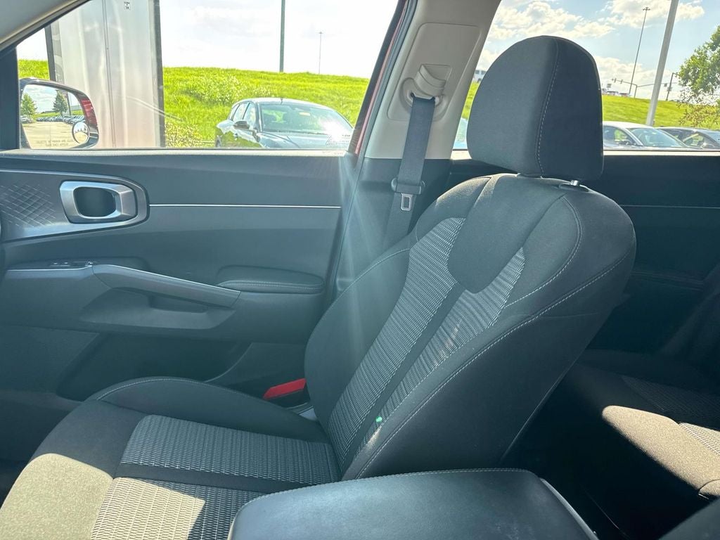 2022 Kia Sorento LX