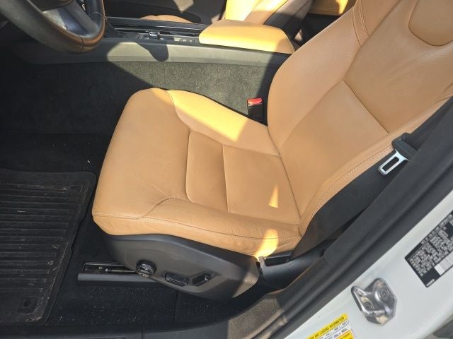 2018 Volvo XC60 T5 Momentum