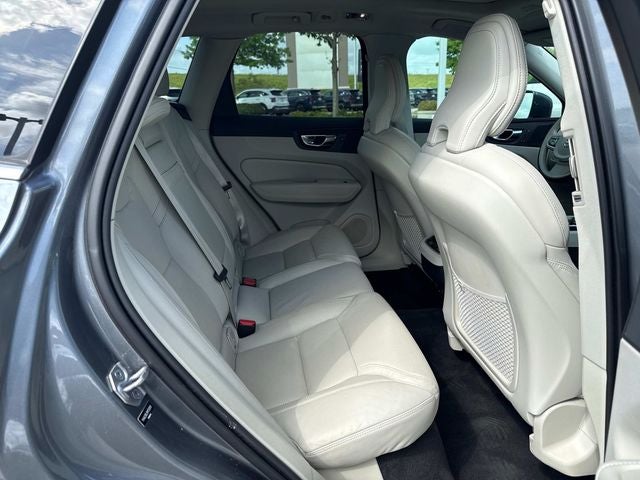 2021 Volvo XC60 T6 Inscription