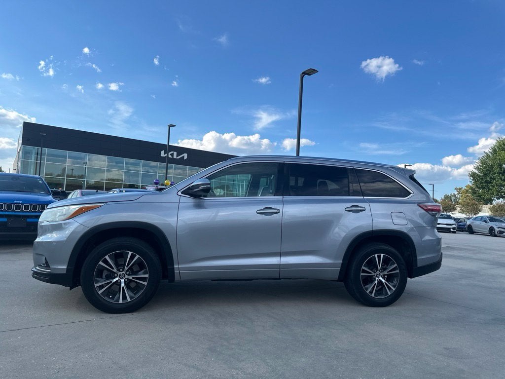 2016 Toyota Highlander XLE V6