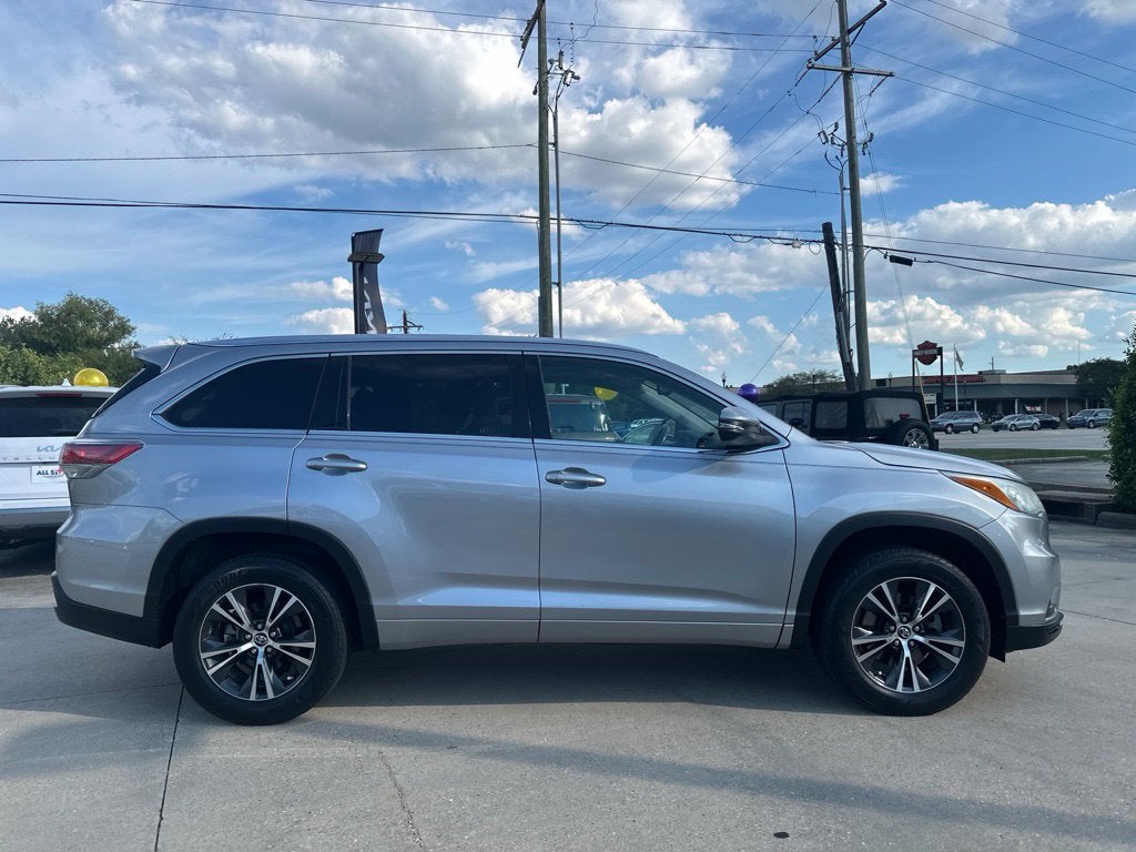 2016 Toyota Highlander XLE V6