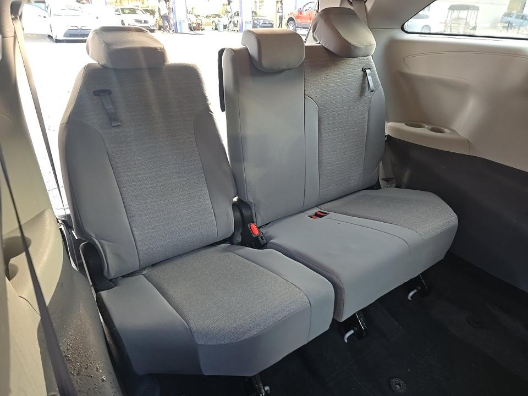 2021 Toyota Sienna LE 8 Passenger